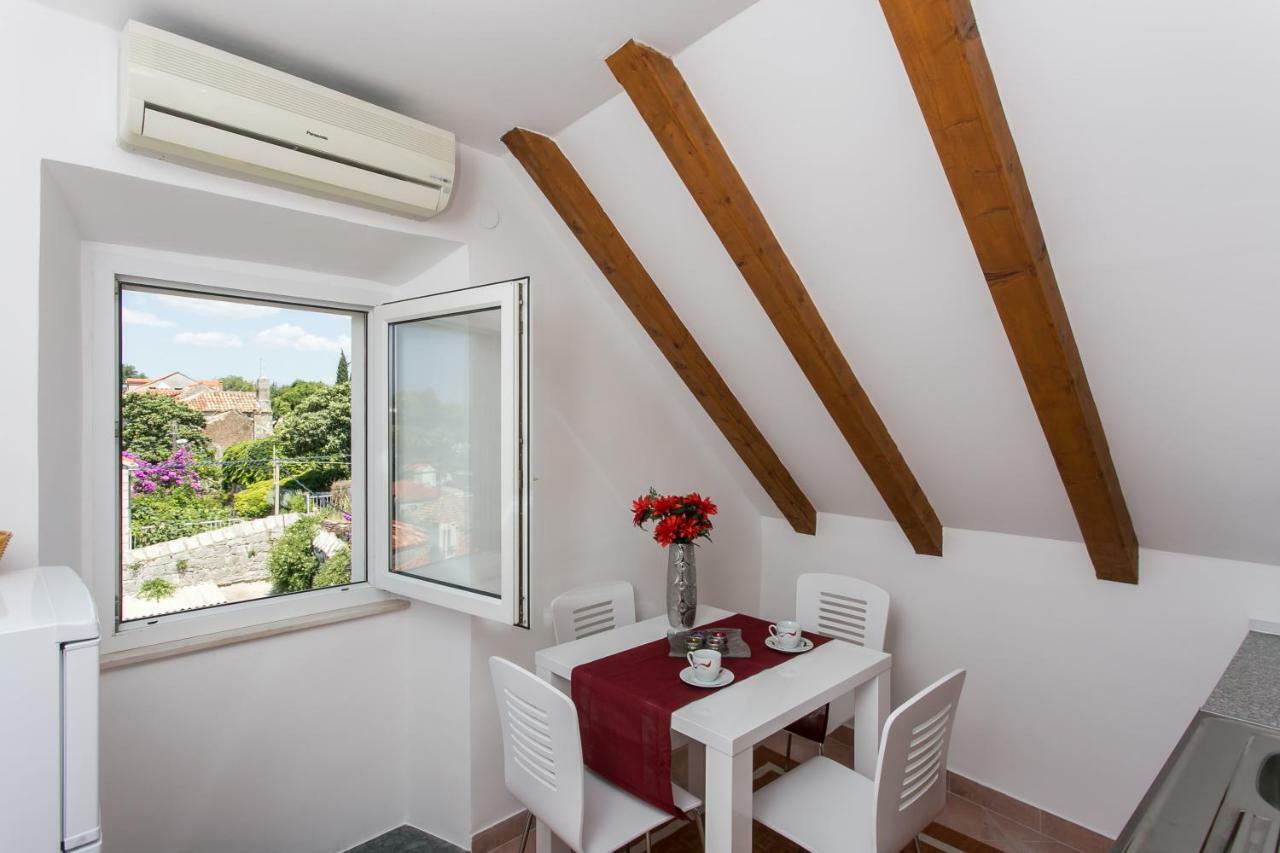 Iva Apartments Кавтат Екстериор снимка