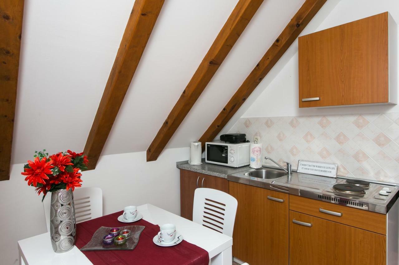 Iva Apartments Кавтат Екстериор снимка