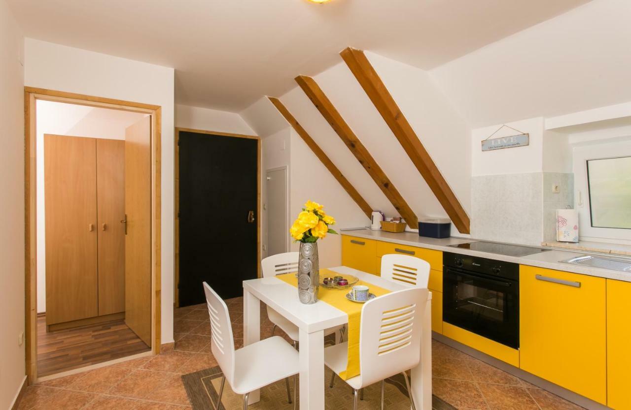 Iva Apartments Кавтат Екстериор снимка